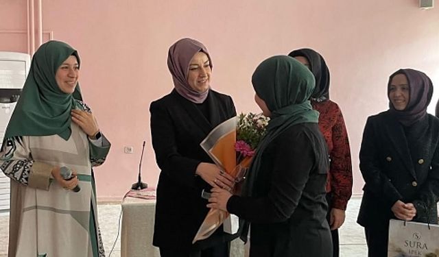 Siirt Müftülüğünden “Ailede Değerler ve Kadın” konferansı