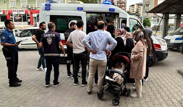 Siirt’te devrilen ağacın altında kalan 2 kişi yaralandı