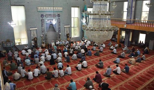 Siirt ve İlçelerinde Kurban Bayramı Namazı Saatleri Açıklandı