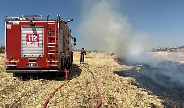 Siirt’te Buğday Tarlasında Yangın Çıktı