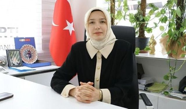 AK Parti Siirt Kadın Kolları Başkanı Mavi'den, 24 Kasım Öğretmenler Günü Mesajı