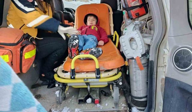 Siirt’te Damdan Düşerek Yaralanan Çocuk Hastaneye Ulaştırıldı