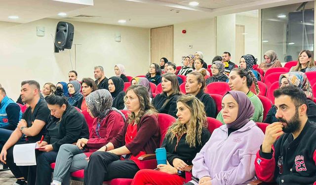 Siirt’te Sağlık Personeline Verem Eğitimi Verildi