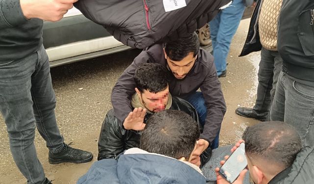 Siirt’te Hafif Ticari Araç ile Motosiklet Çarpıştı: 1 Yaralı