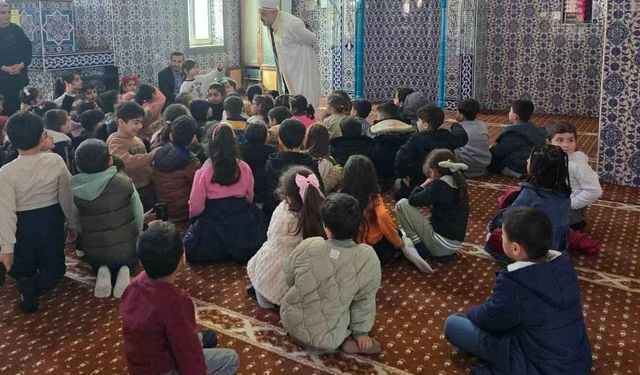 Siirt’te Minik Öğrencilere Cami Etkinliği