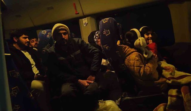 Siirt Kar Yağışı Nedeniyle Yolda Kalan Hastalar ve Vatandaşlar Kurtarıldı