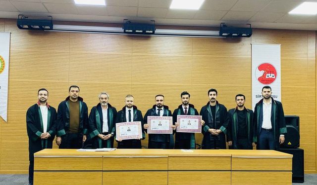 Genç Avukatlar Cübbelerini Giydi, Mesleğe Adım Attı