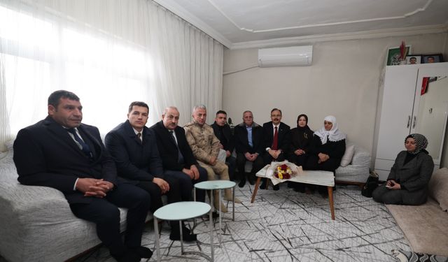 Vali Kızılkaya'dan Şehit Ailesine Ziyaret