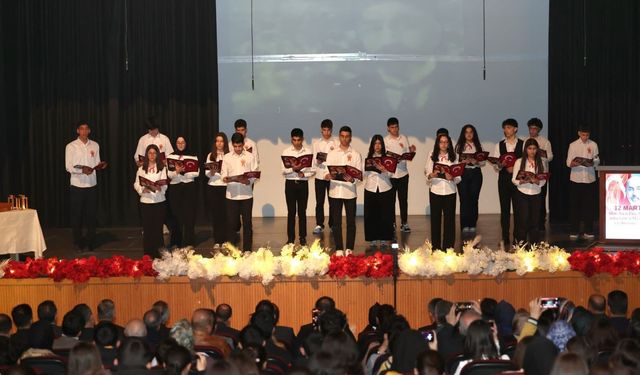 Siirt’te İstiklal Marşı'nın Kabulü ve Mehmet Akif Ersoy’u Anma Günü Törenlerle Kutlandı