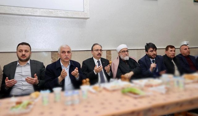 Vali Kızılkaya, Kayabağlar Beldesinde Vatandaşlarla İftar Sofrasında Bir Araya Geldi