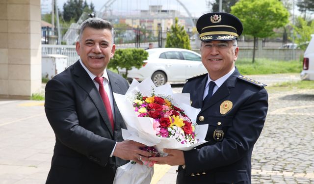 Siirt’te Emniyette Devir Teslim: Mehmet Özdemir Göreve Başladı