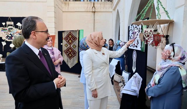 Siirt'te “Atıktan Sanata, Sanatla Geleneğe” İleri Dönüşüm Sergisi Açıldı