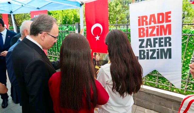 Siirt'te "15 Temmuz Demokrasi ve Millî Birlik Günü Sergi ve Dijital Gösteri Alanı" açıldı