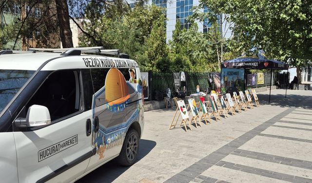 Siirt'te Hucurat Derneği Gazze için farkındalık sergisi açtı