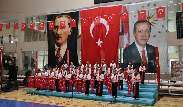 Siirt’te Cumhuriyet Bayramı coşkuyla kutlandı