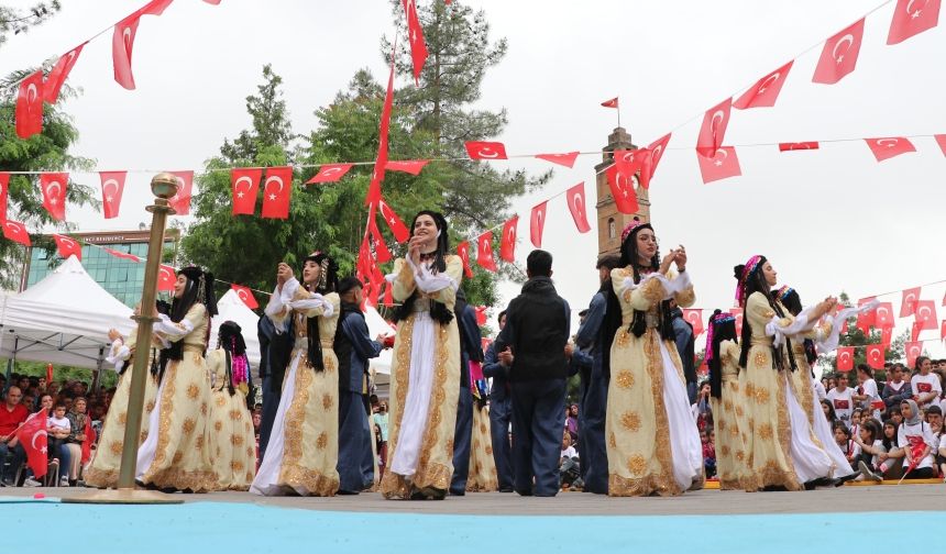 Siirt'te 19 Mayıs Atatürk'ü Anma, Gençlik ve Spor Bayramı coşkusu yaşandı