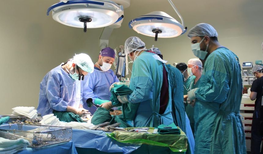 Siirt Eğitim ve Araştırma Hastanesinde ilk açık kalp ameliyatı yapıldı