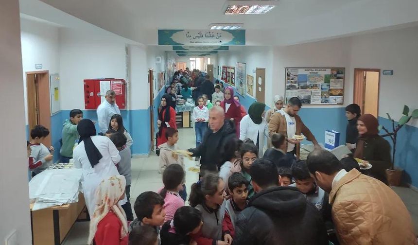 Siirt Baykan İmam Hatip Ortaokulu'ndan Filistin'e destek etkinliği