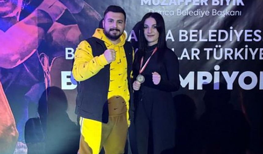 Zilan Kızmaz, Türkiye boks şampiyonasında Türkiye 3.cüsü oldu