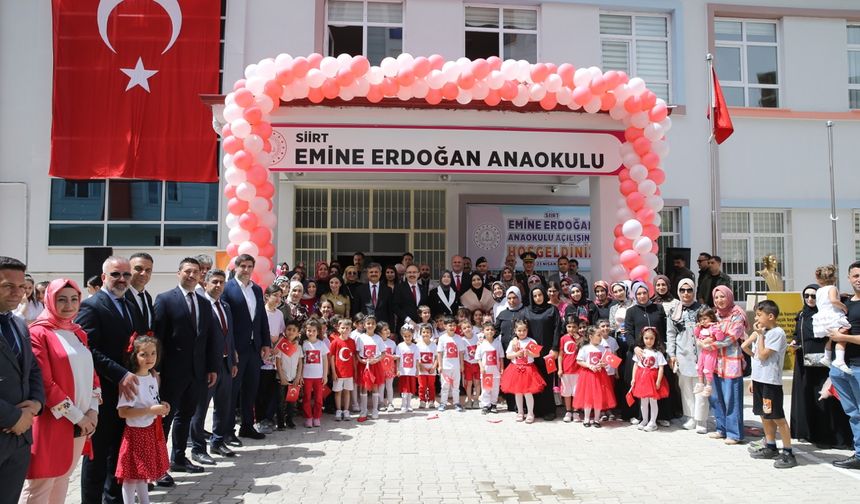 Siirt'te Emine Erdoğan Anaokulu törenle açıldı