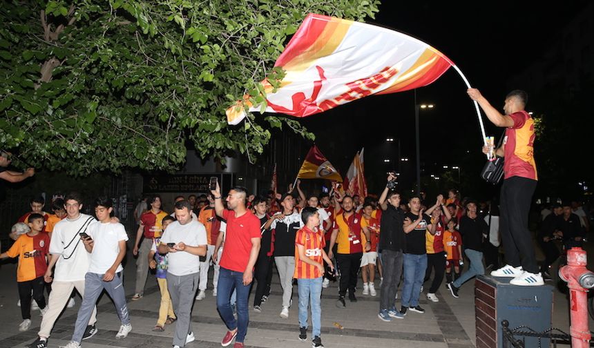 Siirt'te Galatasaray'ın şampiyonluğu coşkuyla kutlandı
