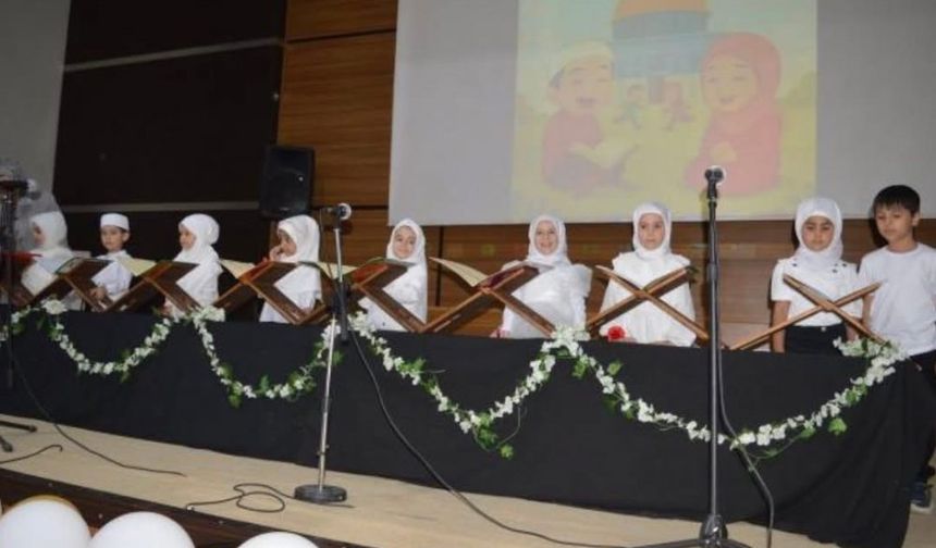 Siirt’te Kudüs Darüsselam İkinci Yıl Mezunlarını Verdi