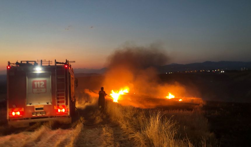 Siirt’te Üç Noktada Çıkan Yangın Paniği