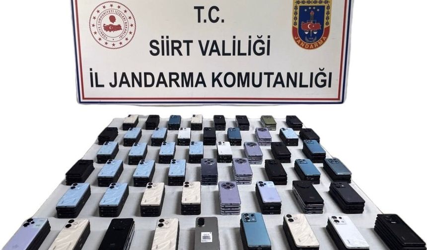 Siirt’te 10 milyon TL değerinde kaçak cep telefonu ele geçirildi