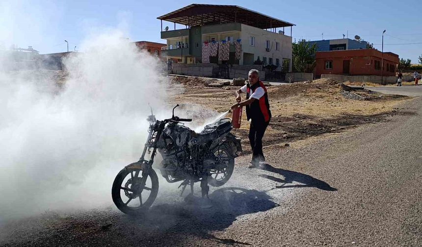 Siirt’te Seyir Halindeki Motosiklet Alev Aldı