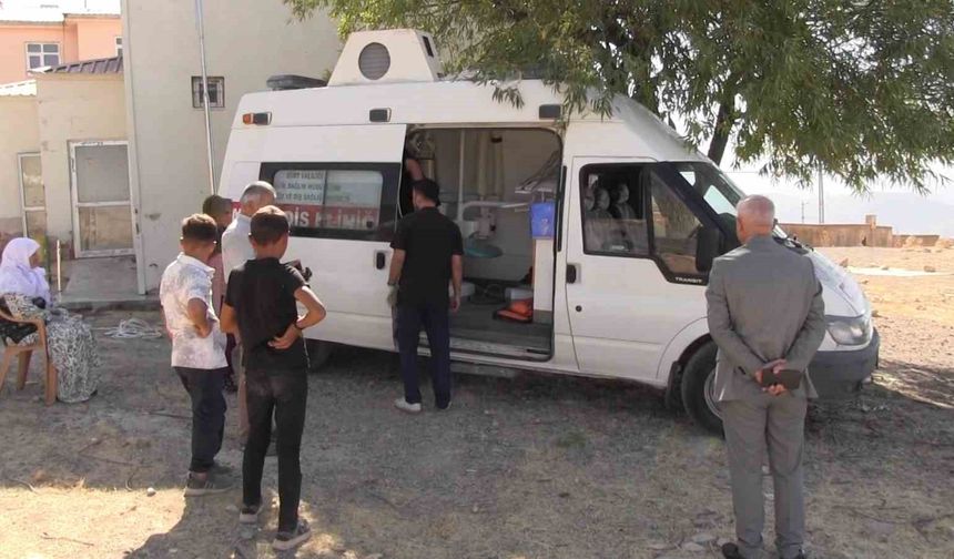 Siirt’te Mobil Diş Kliniği ile Hizmet Köylülerin Ayağına Gidiyor