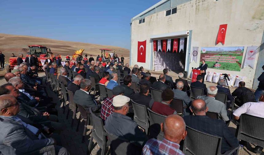 Siirt’te 203 Ton Kırmızı Mercimek Çiftçilere Dağıtıldı