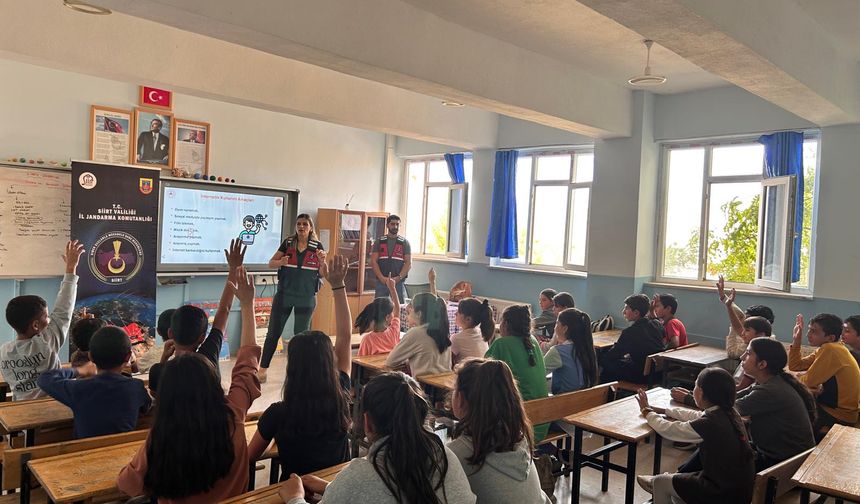 Siirt'te Jandarmadan Siber Farkındalık ve Bilinçlendirme Çalışmaları