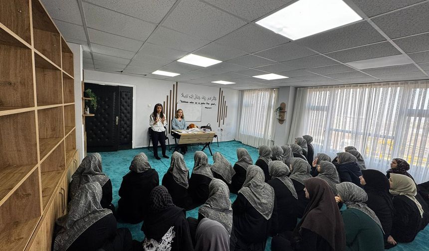 Siirt’te Yatılı Kız Kur’an Kursu’nda Öğrencilere Gelişim Odaklı Eğitim Programı
