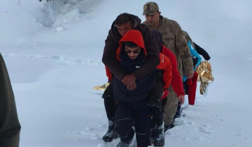 GES Tesisini Temizlemeye Gitti, 5.5 Saatlik Çalışmanın Sonunda Kurtarıldı