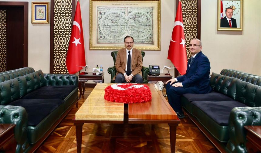 Vali Kızılkaya, Başhekim Prof. Dr. Servet Yolbaş’ı Makamında Kabul Etti