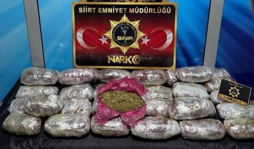 Siirt’te Durdurulan Araçta 13 Kilo Uyuşturucu Madde Ele Geçirildi