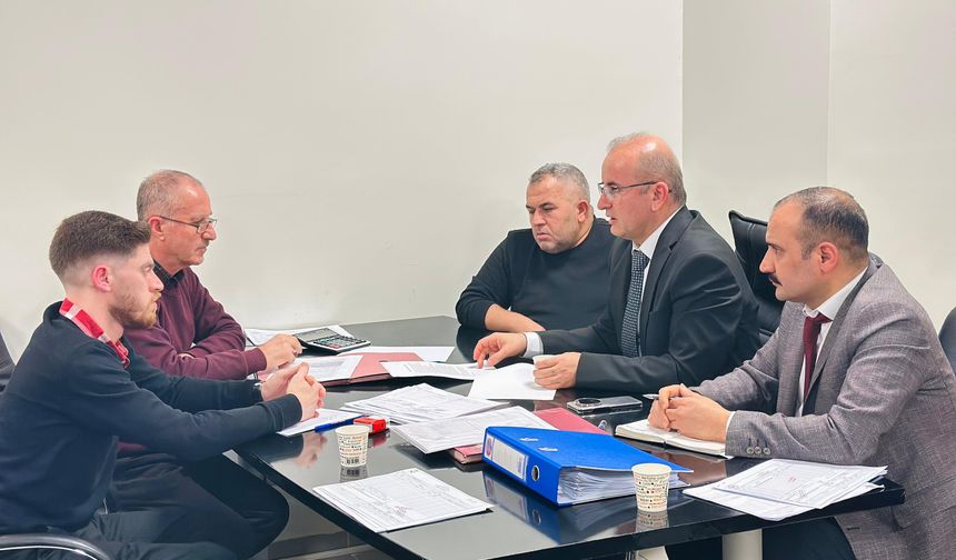 Siirt EAH Başhekimi Prof. Dr. Servet Yolbaş'ın Başkanlığında İhtiyaçlar Masaya Yatırıldı