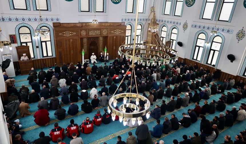 Siirt’te Deprem Şehitleri İçin Mevlid-i Şerif Okutuldu