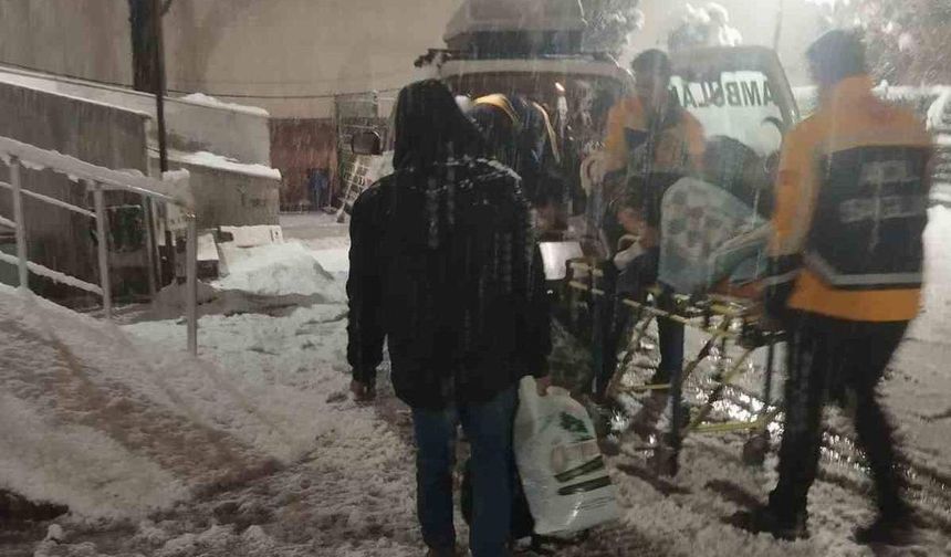 Siirt’te Karda Mahsur Kalan Vatandaşlar Kurtarıldı