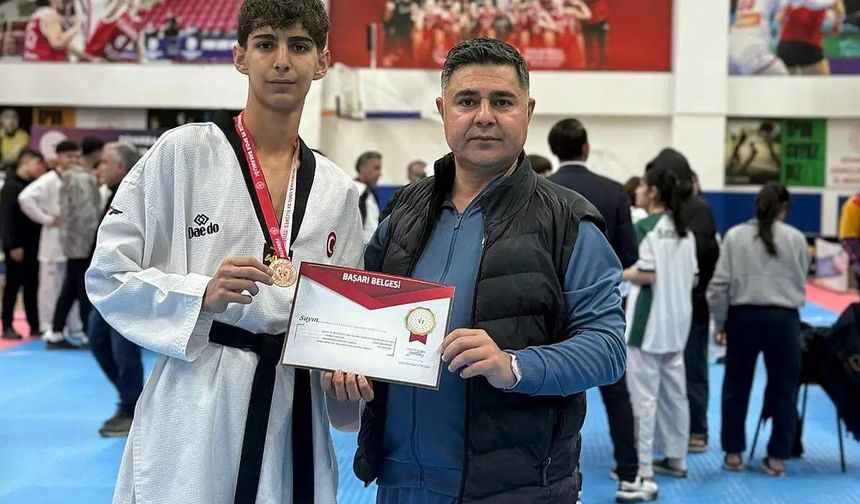 Okul Sporları Taekwondo Grup Müsabakalarında Siirt’e 4 Madalya