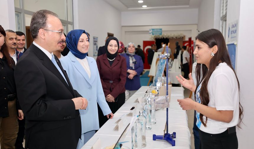 Siirt'te "Su Tasarrufu Seferberliği Paneli ve Su Ayak İzi Sergisi" Düzenlendi