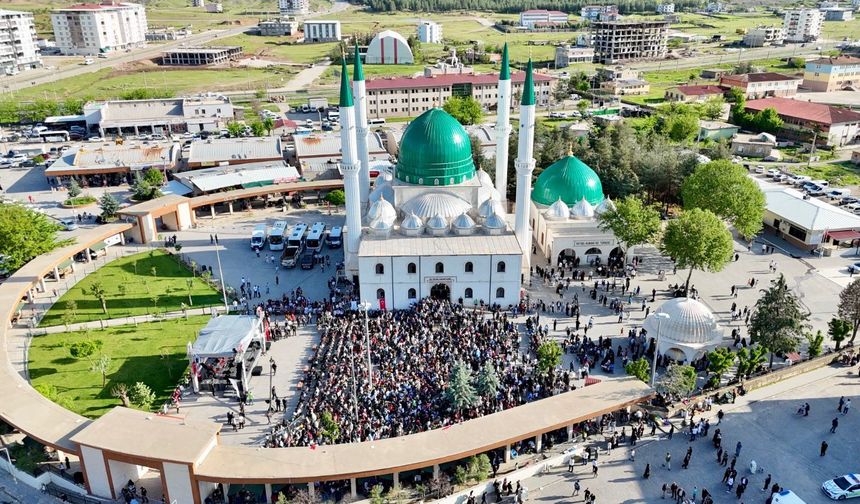 Hz. Veysel Karani’nin Manevi İkliminde Anneler Günü’ne Anlamlı Buluşma..!
