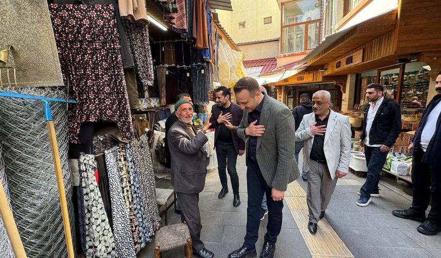 Siirt'te Projeleriyle Gündeme Gelen İsim: Av. Bahri Caner Özturan