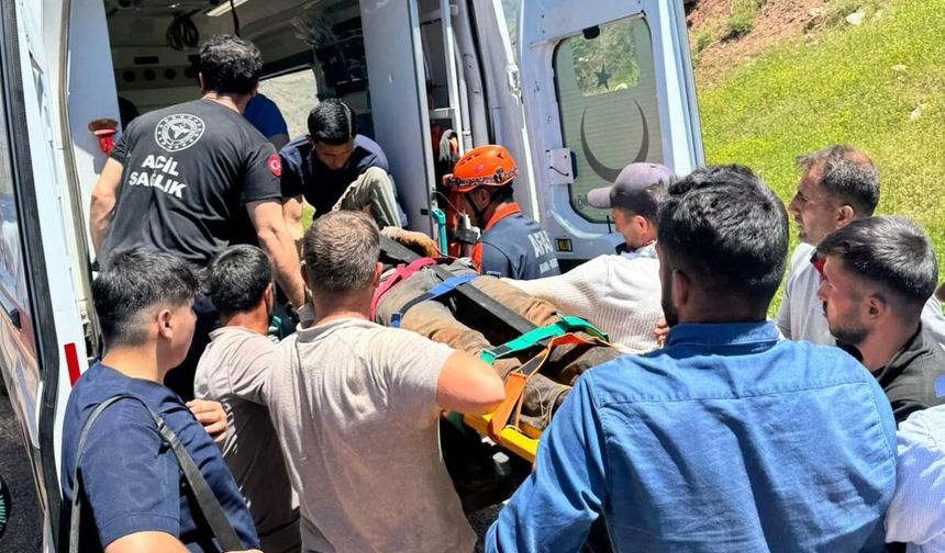 Tillo Akyayla Köyü Kargacık Mezrası’nda Traktör Kazası: 1 Kişi Yaralandı