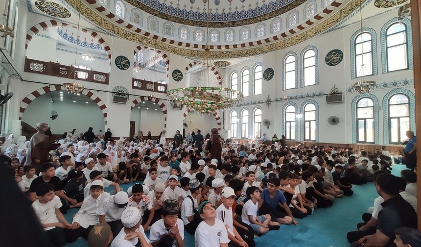 TÜGVA Yaz Okulu Öğrencileri Fethi Serin Camii'nde Buluştu