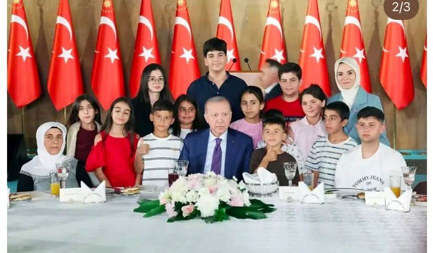 Şehit kızı İrem Güneş, Cumhurbaşkanı Erdoğan'ın Ahlat programına katıldı