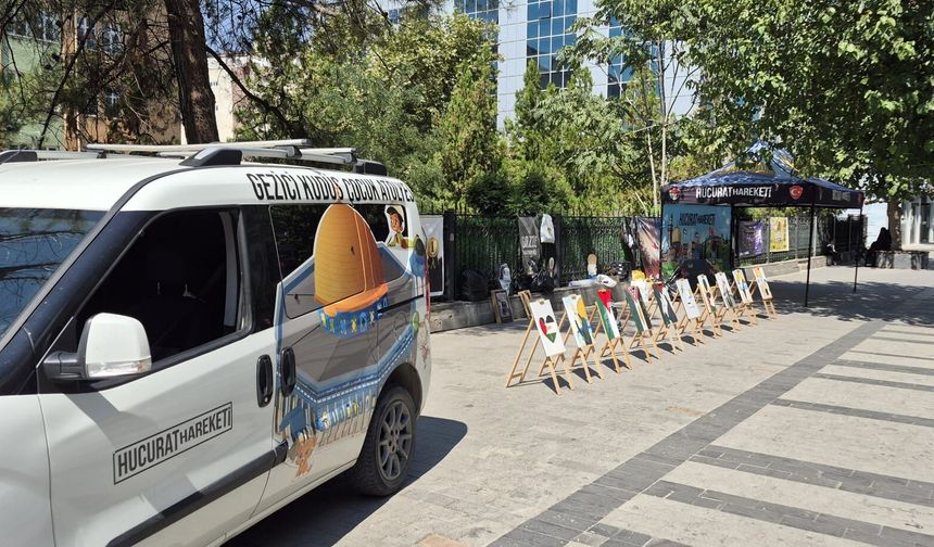 Siirt'te Hucurat Derneği Gazze için farkındalık sergisi açtı