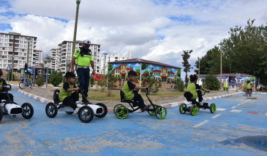 Siirt’te Çocuklara Trafik Güvenliği Eğitimi