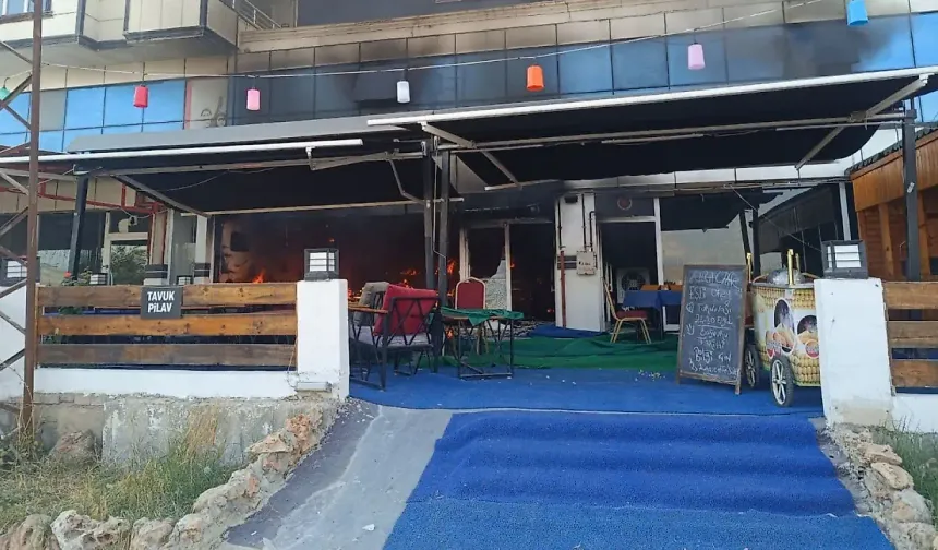 Siirt Üniversitesi Kezer Yerleşkesi Yakınındaki Kafede Yangın