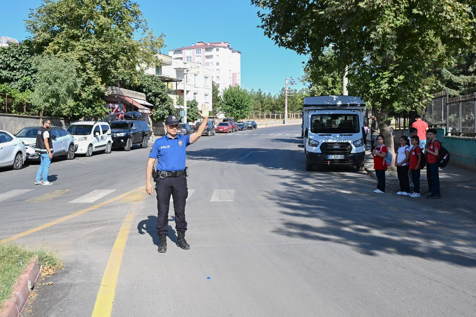 Siirt’te Okul Çevreleri ve Servis Araçlarına Denetimler Devam Ediyor